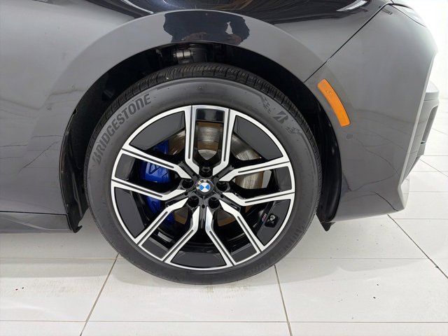 Used 2025 BMW 740i xDrive w/ Premium Package image 46