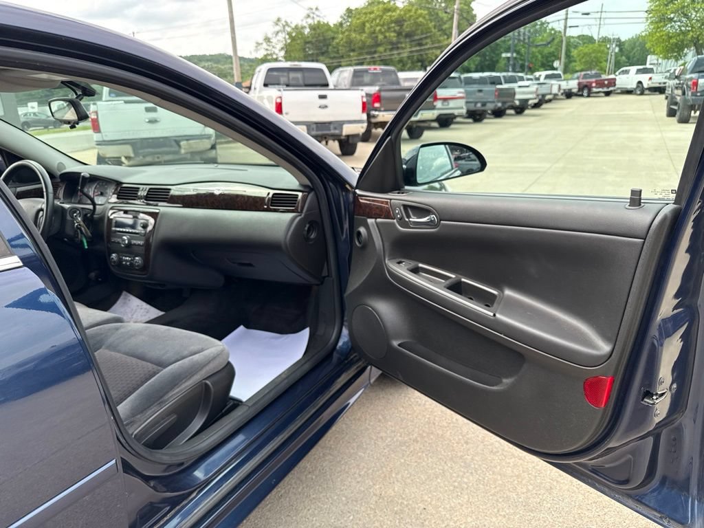 Used 2012 Chevrolet Impala LT FWD image 34