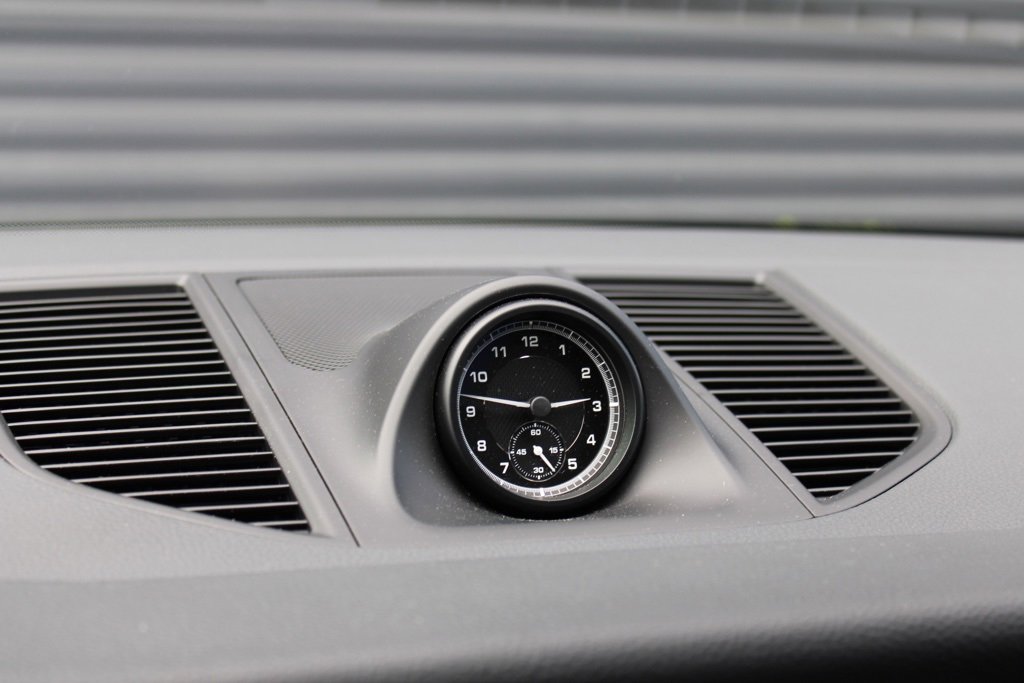 Used 2025 Porsche Macan image 28