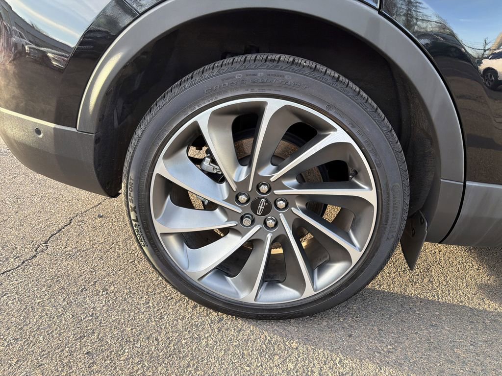 Certified 2023 Lincoln Nautilus Reserve w/ Equipment Group 202A image 32