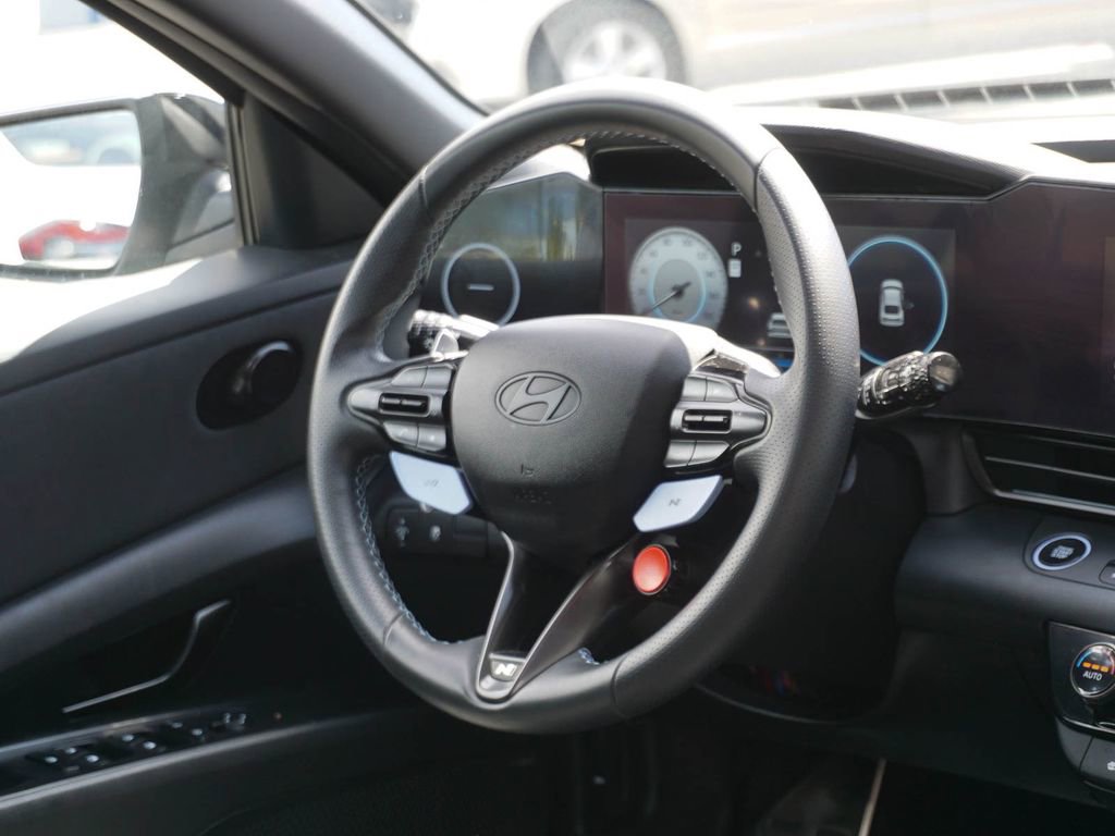 Used 2024 Hyundai Elantra N FWD image 17