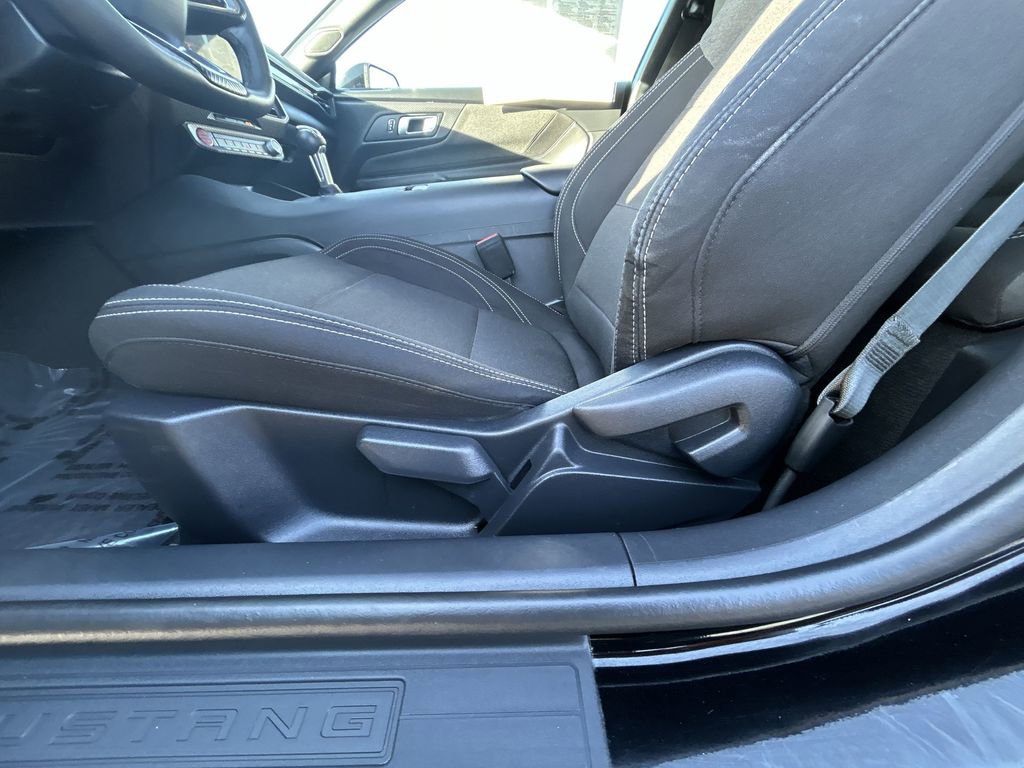 Used 2024 Ford Mustang Coupe image 12