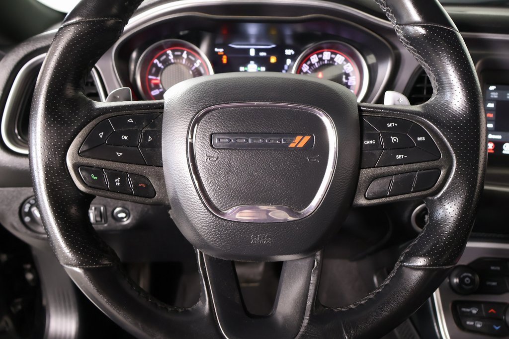 Used 2022 Dodge Challenger GT image 3