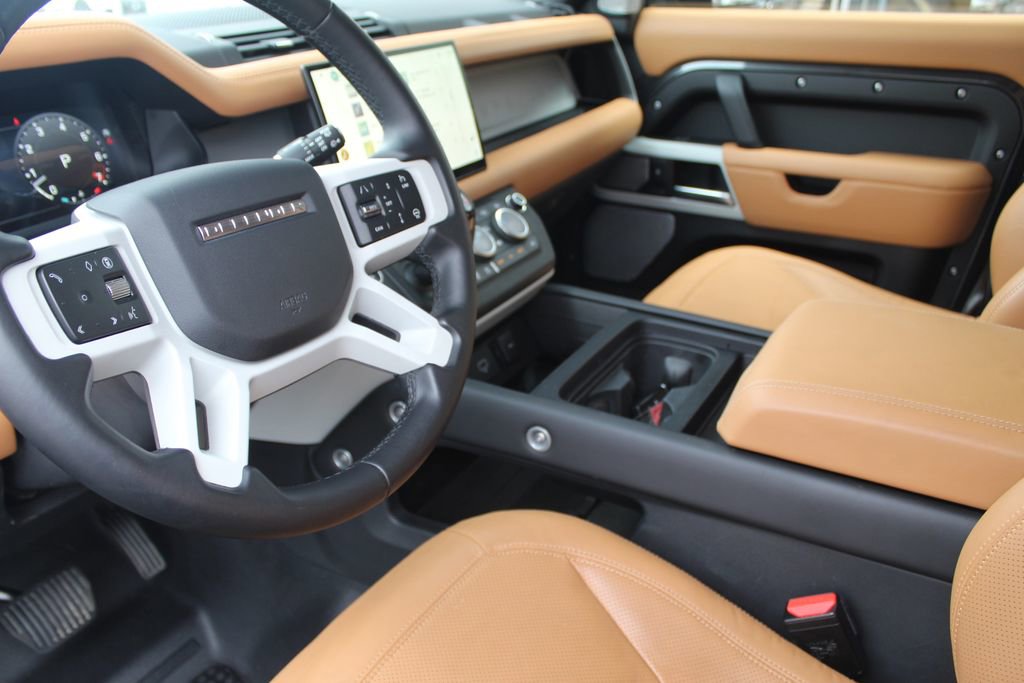 Used 2024 Land Rover Defender 130 S image 13