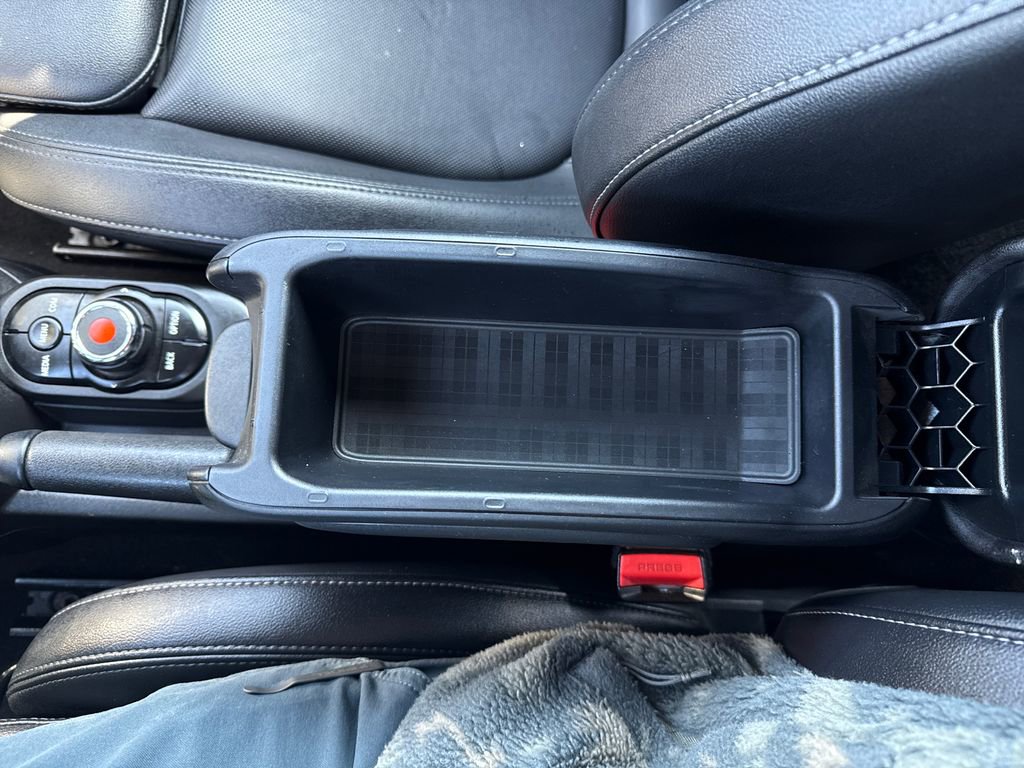 Used 2019 MINI Cooper S w/ Signature Upholstery Package image 26