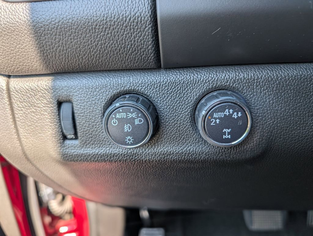 Used 2017 Chevrolet Colorado LT w/ LT Convenience Package image 20