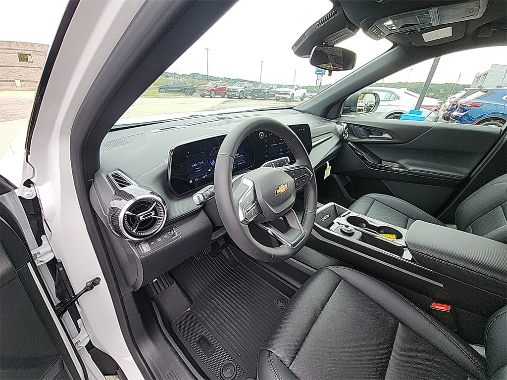 New 2026 Chevrolet Equinox LT w/ Convenience Package II image 14