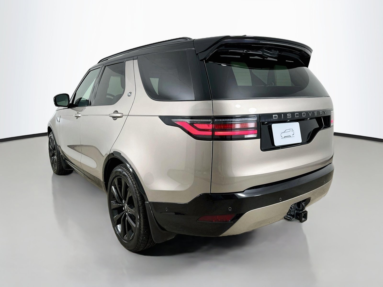 Used 2026 Land Rover Discovery Dynamic SE AWD/4WD image 7