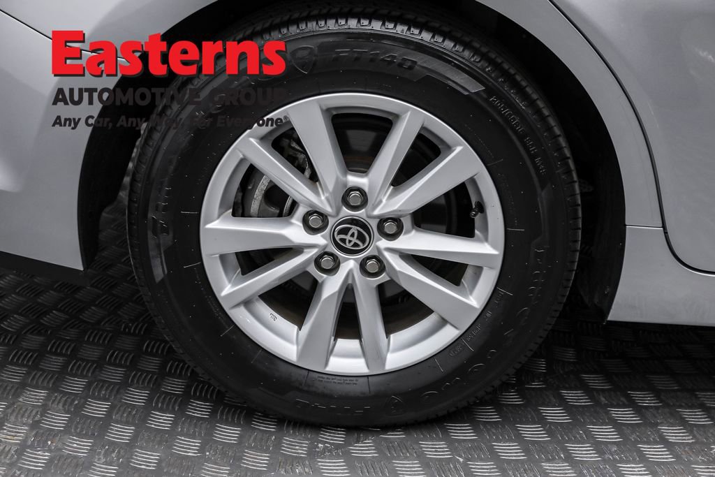 Used 2025 Toyota Camry LE image 31