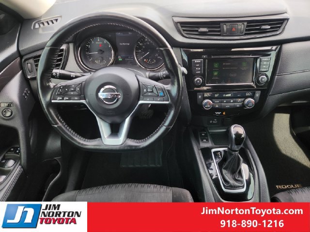 Used 2019 Nissan Rogue SV w/ Sun & Sound Touring Package FWD image 27