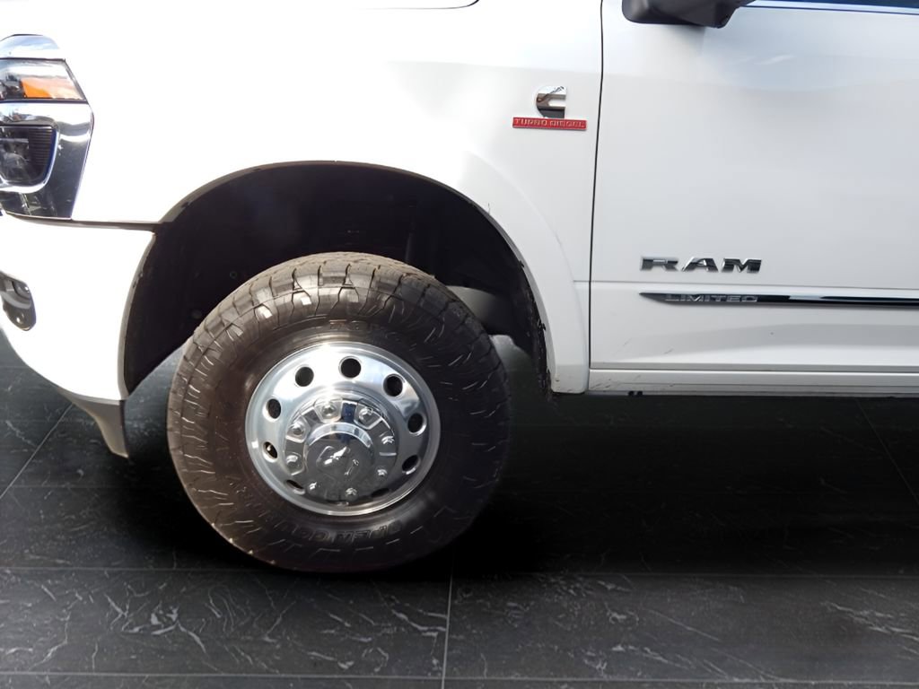 Used 2025 RAM 3500 Limited image 10
