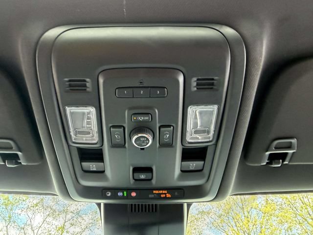 Certified 2024 Chevrolet Suburban High Country AWD/4WD image 33