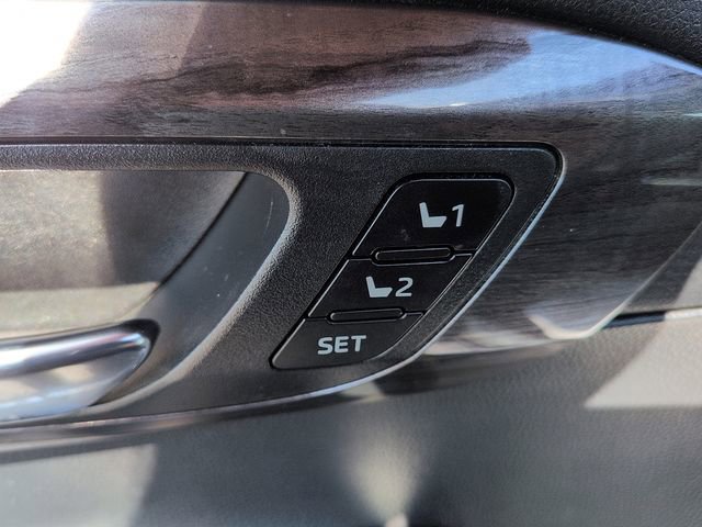 Used 2022 Toyota Highlander Platinum image 18