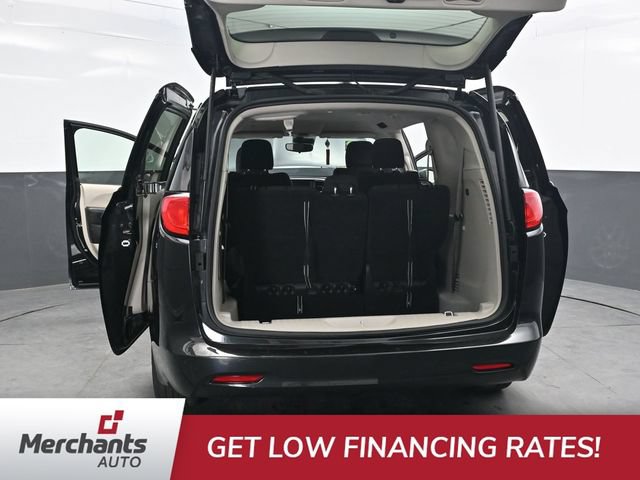 Used 2023 Chrysler Voyager LX FWD image 46