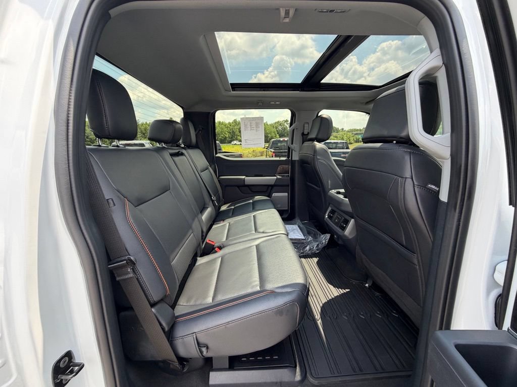 Used 2026 Ford F250 Lariat w/ Black Appearance Package AWD/4WD image 23