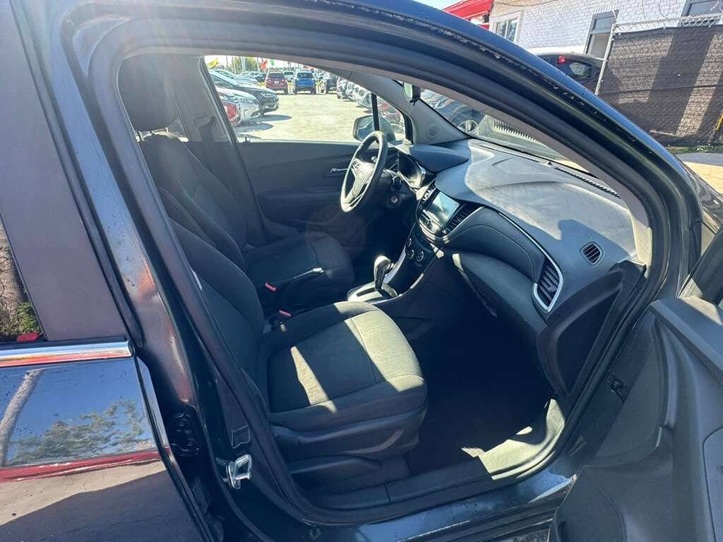 Used 2017 Chevrolet Trax LT image 8
