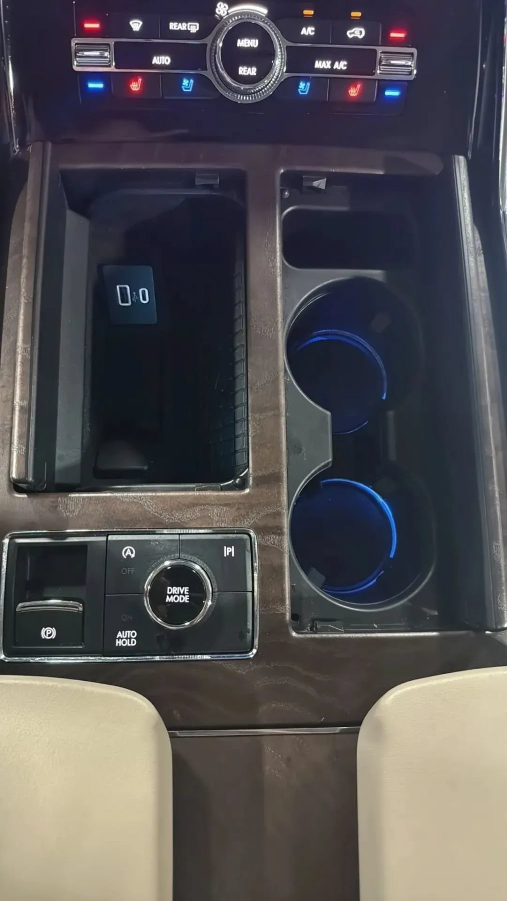 Used 2022 Lincoln Navigator 4WD image 24