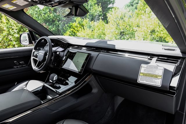 New 2026 Land Rover Range Rover Sport Dynamic SE AWD/4WD image 14
