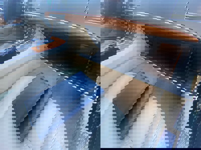 Used 2010 Jaguar XF Luxury image 36