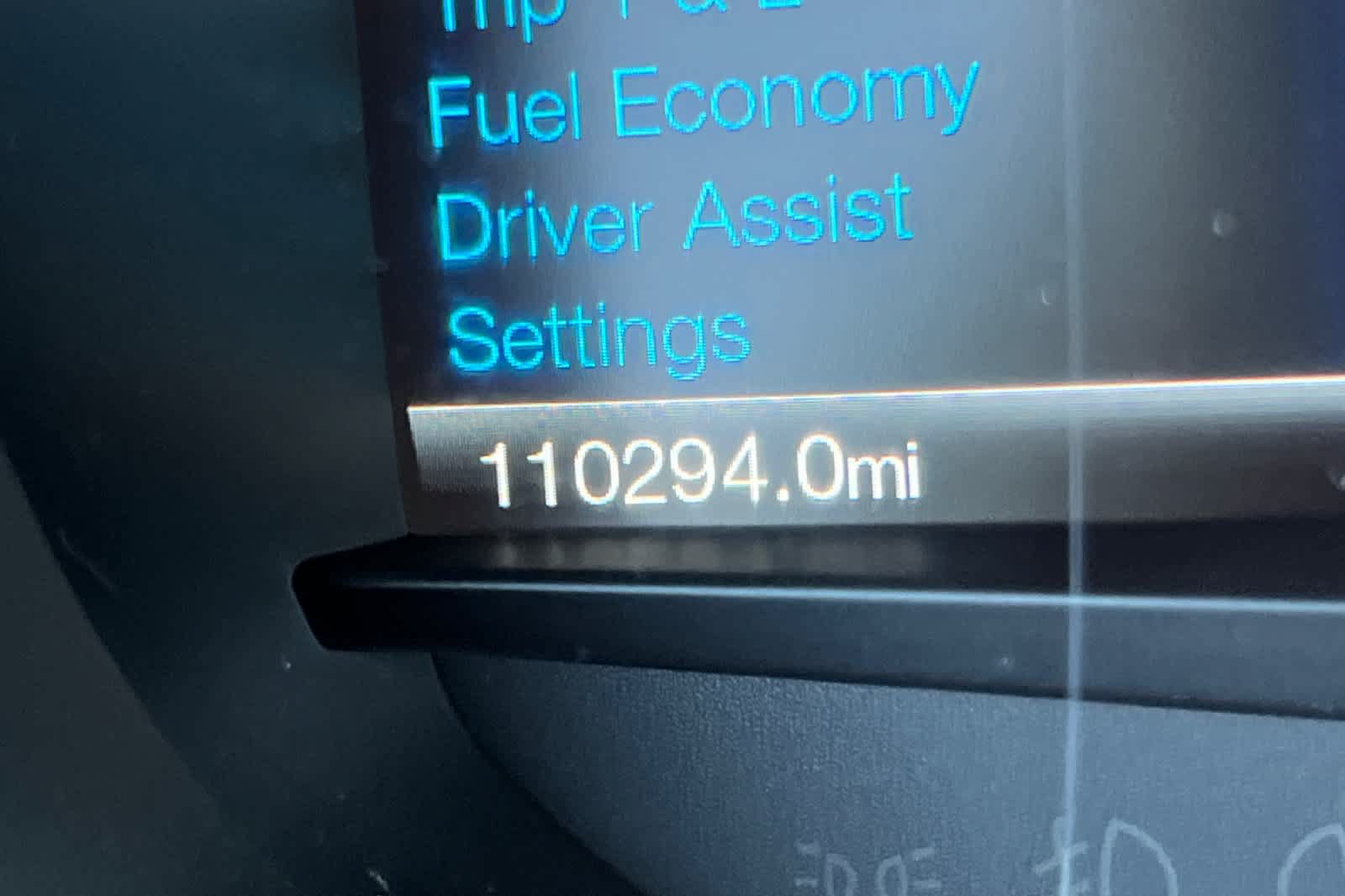 Used 2018 Ford Edge Titanium FWD image 29