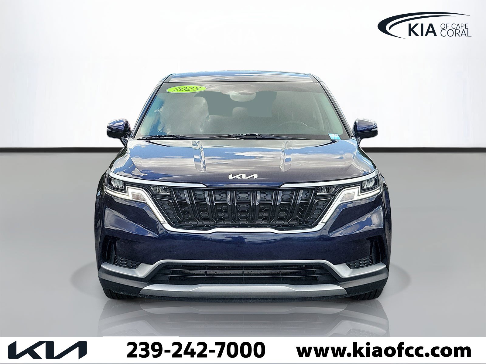 Certified 2023 Kia Carnival LX FWD image 2
