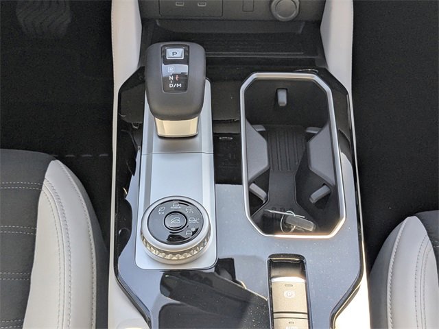 New 2025 Mitsubishi Outlander SE image 18