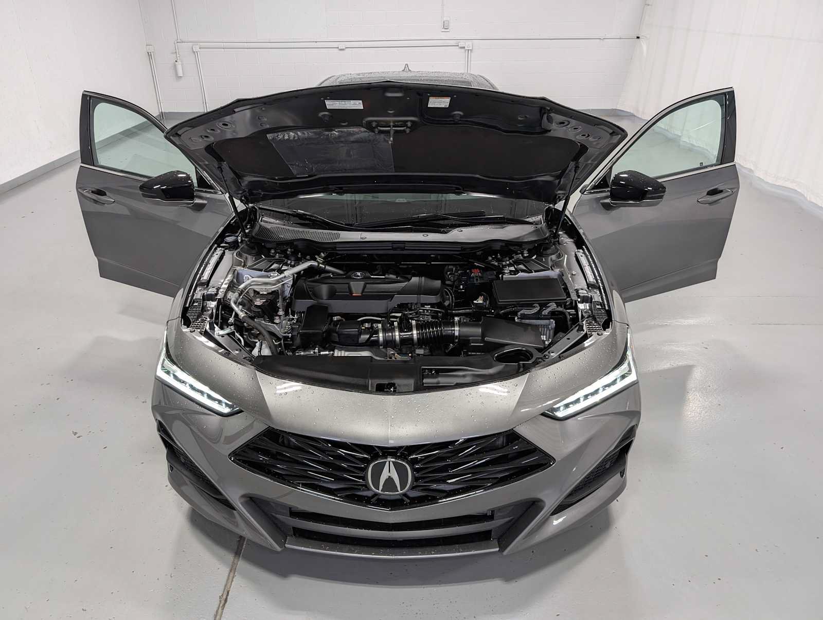 Used 2025 Acura TLX w/ Technology Package FWD image 11