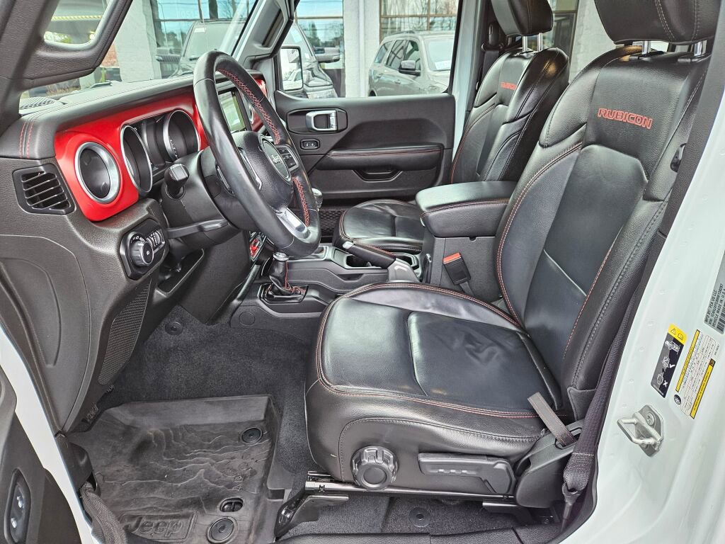 Used 2022 Jeep Wrangler Unlimited Rubicon w/ LED Lighting Group AWD/4WD image 12