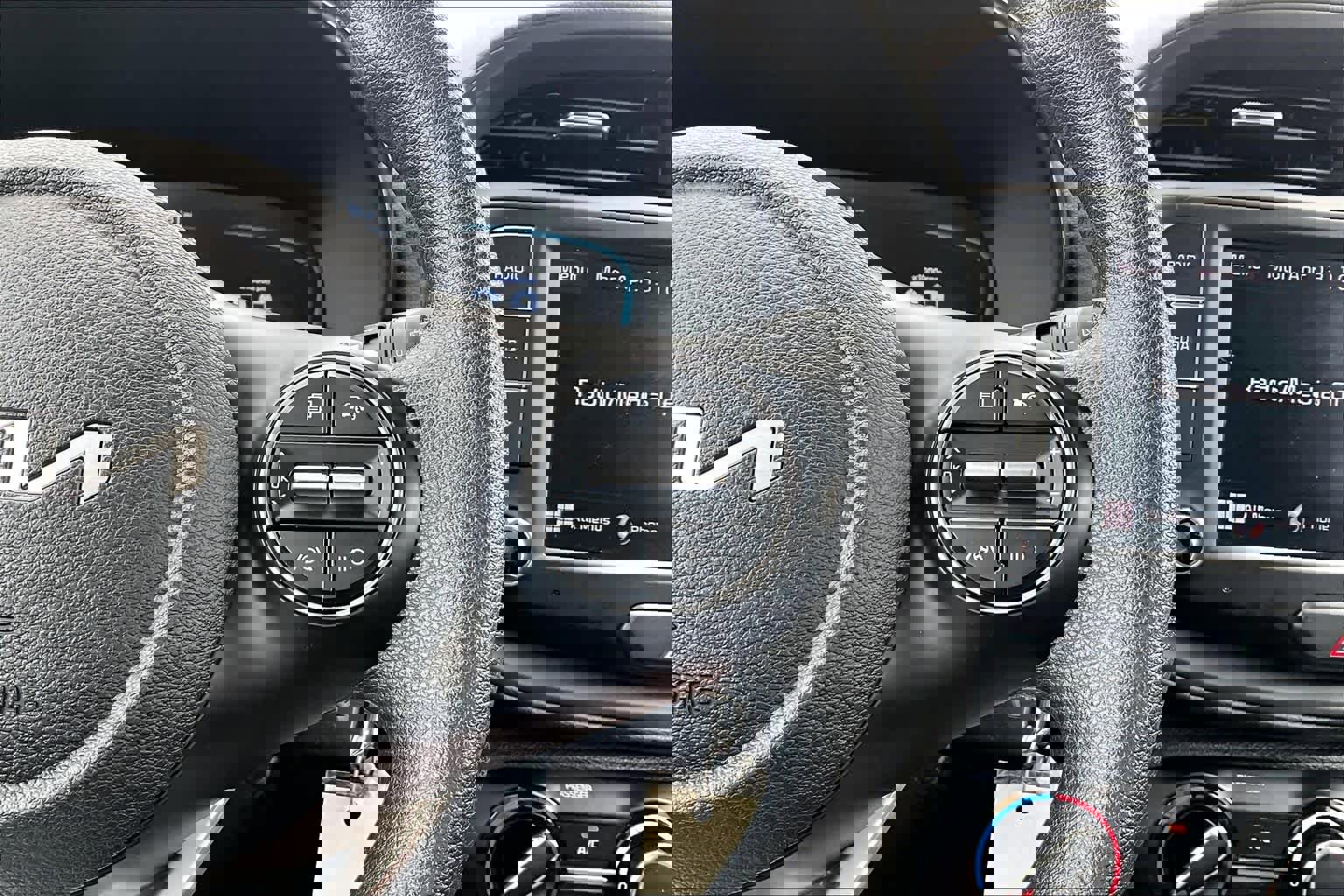 Used 2025 Kia Soul LX w/ LX Technology Package image 24