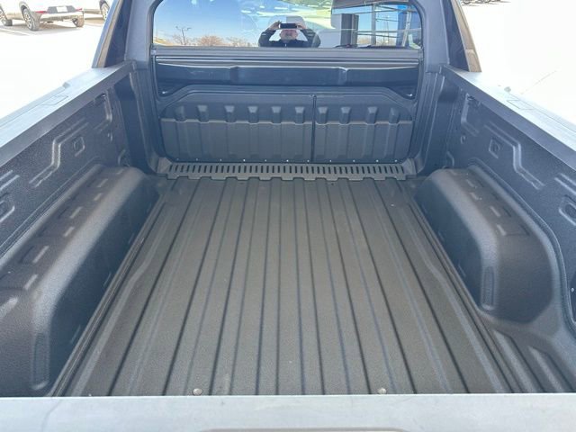 Used 2024 GMC Sierra EV Denali image 13