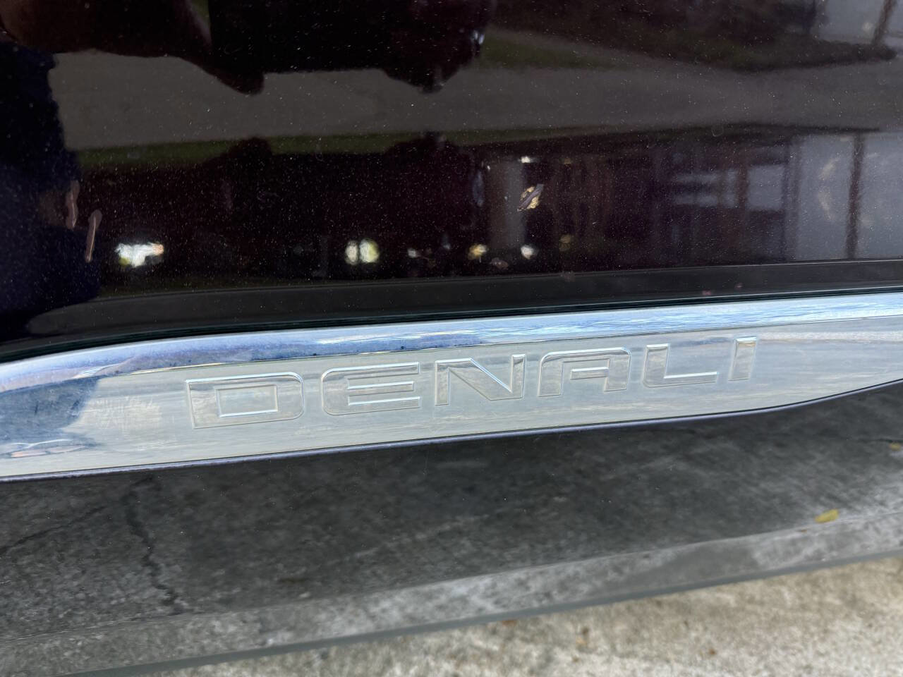 Used 2017 GMC Acadia Denali w/ Technology Package image 17