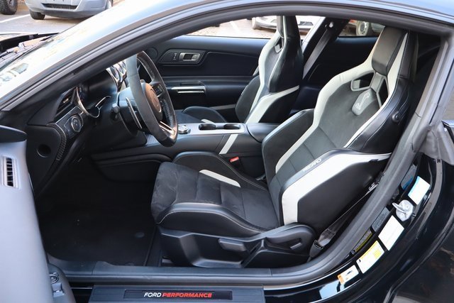 Used 2022 Ford Mustang Shelby GT500 w/ Carbon Fiber Track Pack image 25
