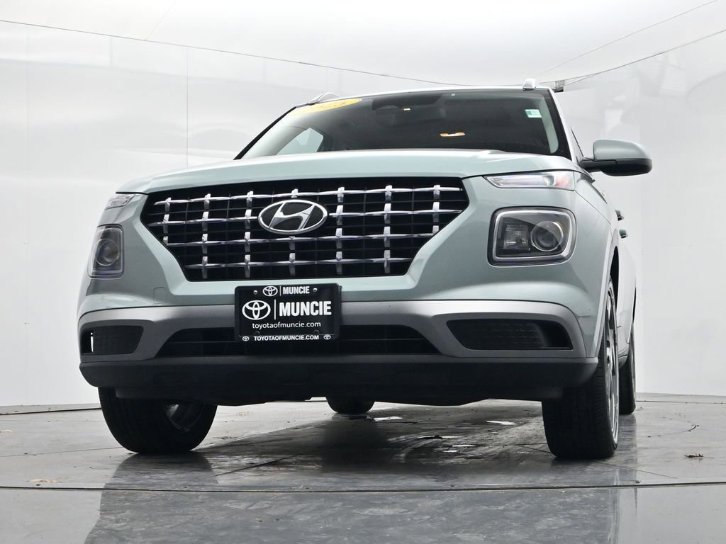 Used 2025 Hyundai Venue SEL image 45
