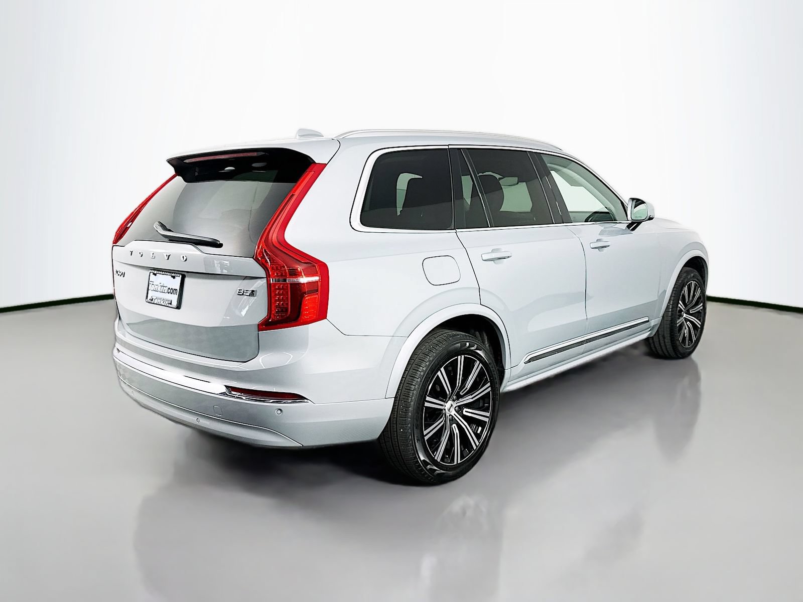 Used 2025 Volvo XC90 B5 Core AWD/4WD image 7