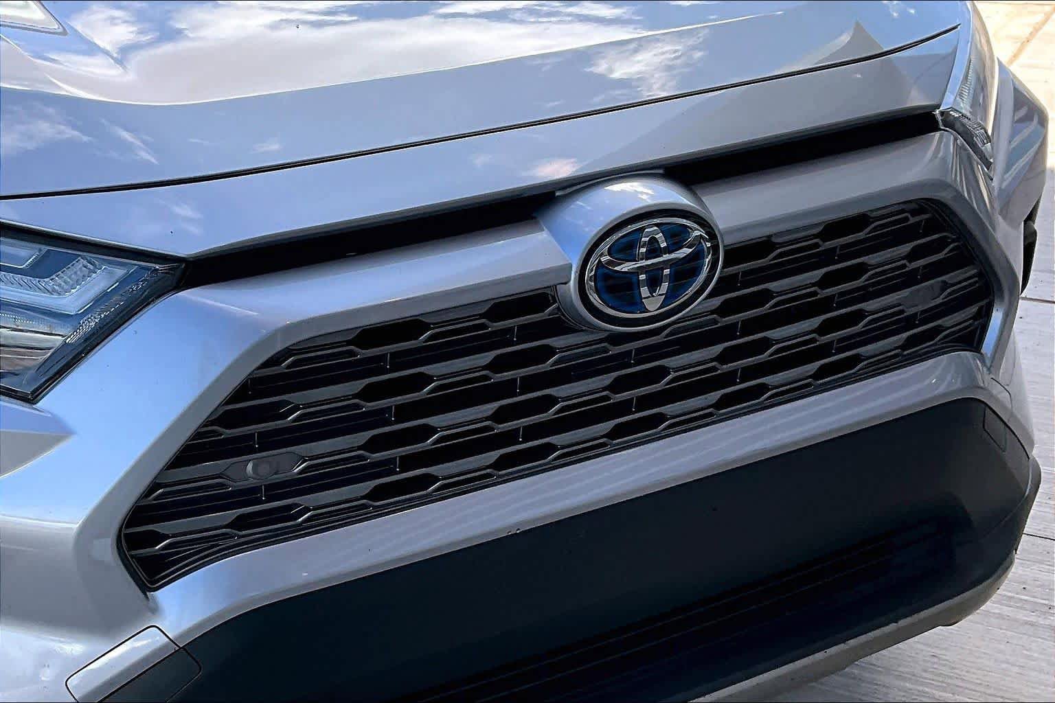 Used 2023 Toyota RAV4 Limited w/ Limited Grade Weather Package AWD/4WD image 30