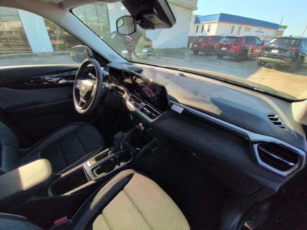 Used 2026 Chevrolet TrailBlazer LT FWD image 31