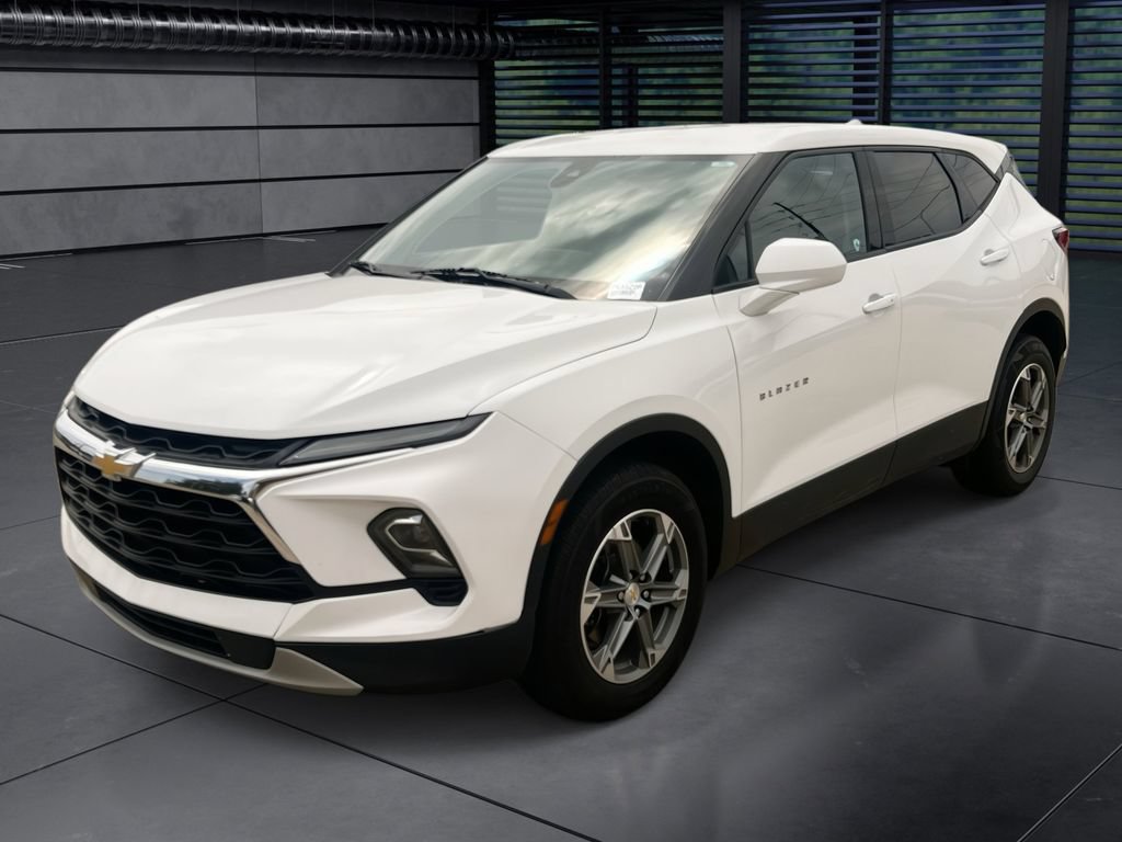 Used 2023 Chevrolet Blazer LT w/ Driver Confidence Package FWD image 1