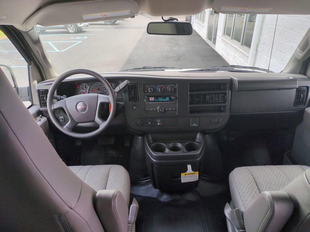 New 2026 GMC Savana 2500 RWD image 9