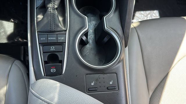 Used 2023 Toyota Camry XLE FWD image 25