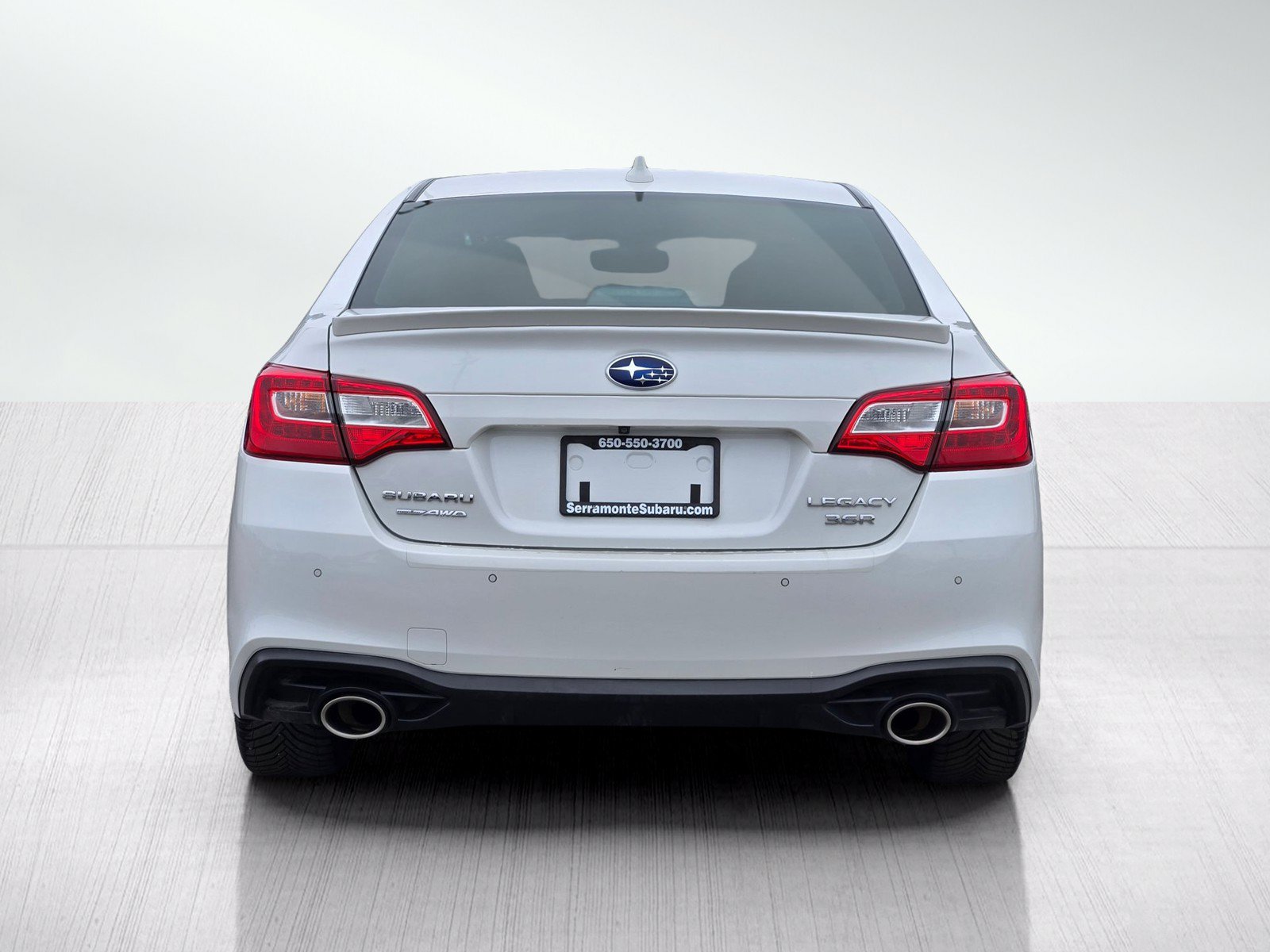 Used 2018 Subaru Legacy 3.6R Limited AWD/4WD image 5