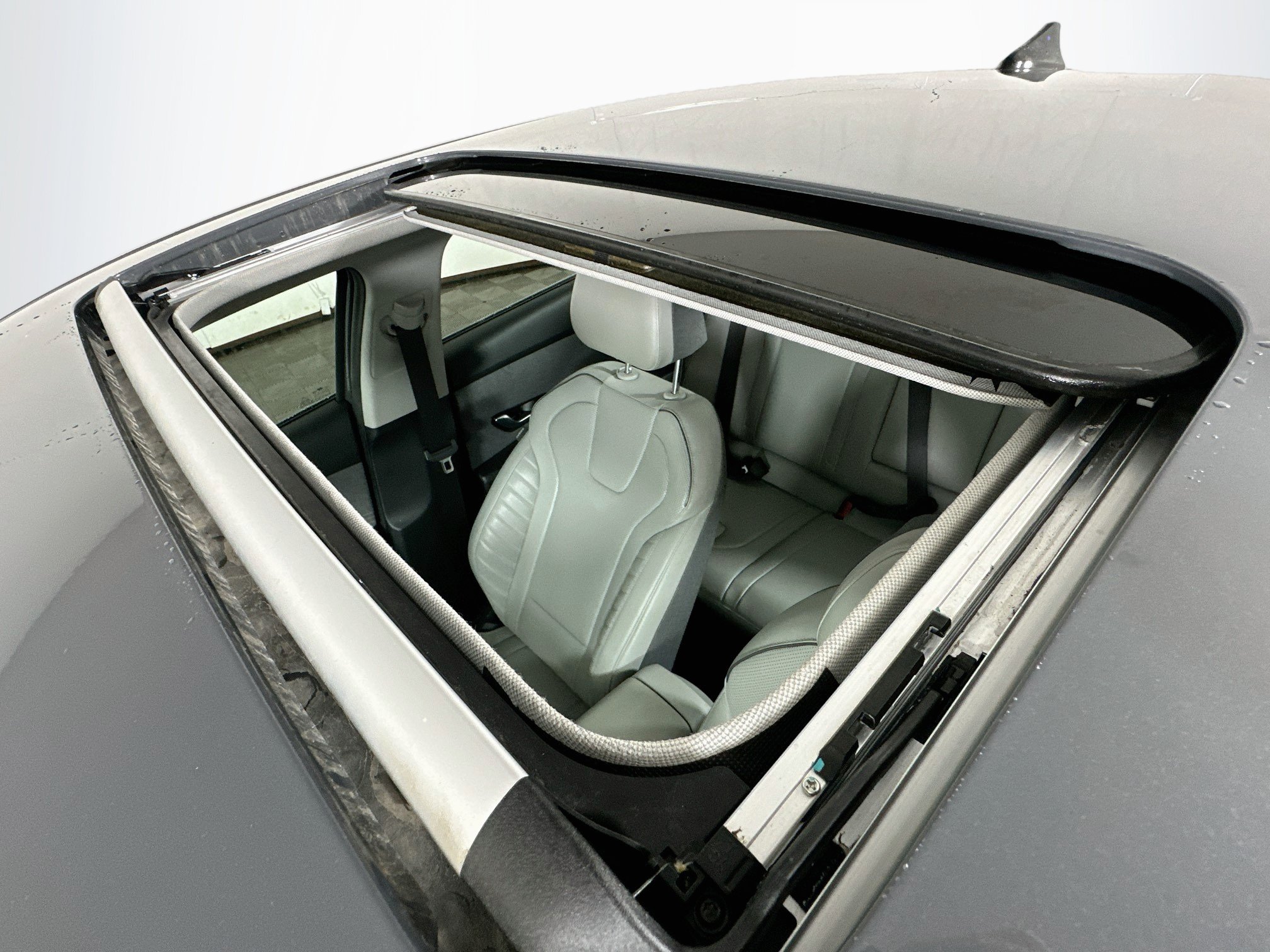 Certified 2024 Hyundai Elantra Limited FWD image 22