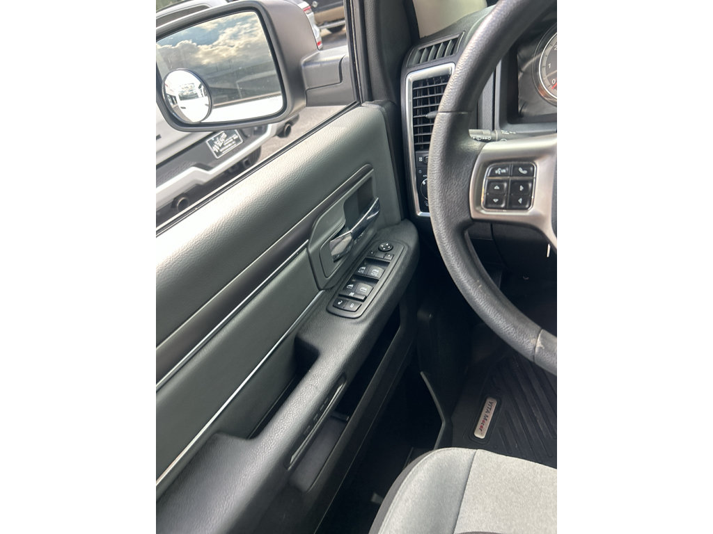 Used 2022 RAM 1500 Classic SLT RWD image 12