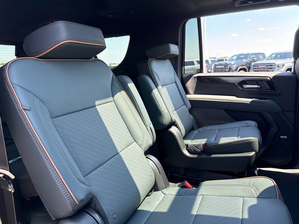 New 2026 GMC Yukon XL AT4 AWD/4WD image 36