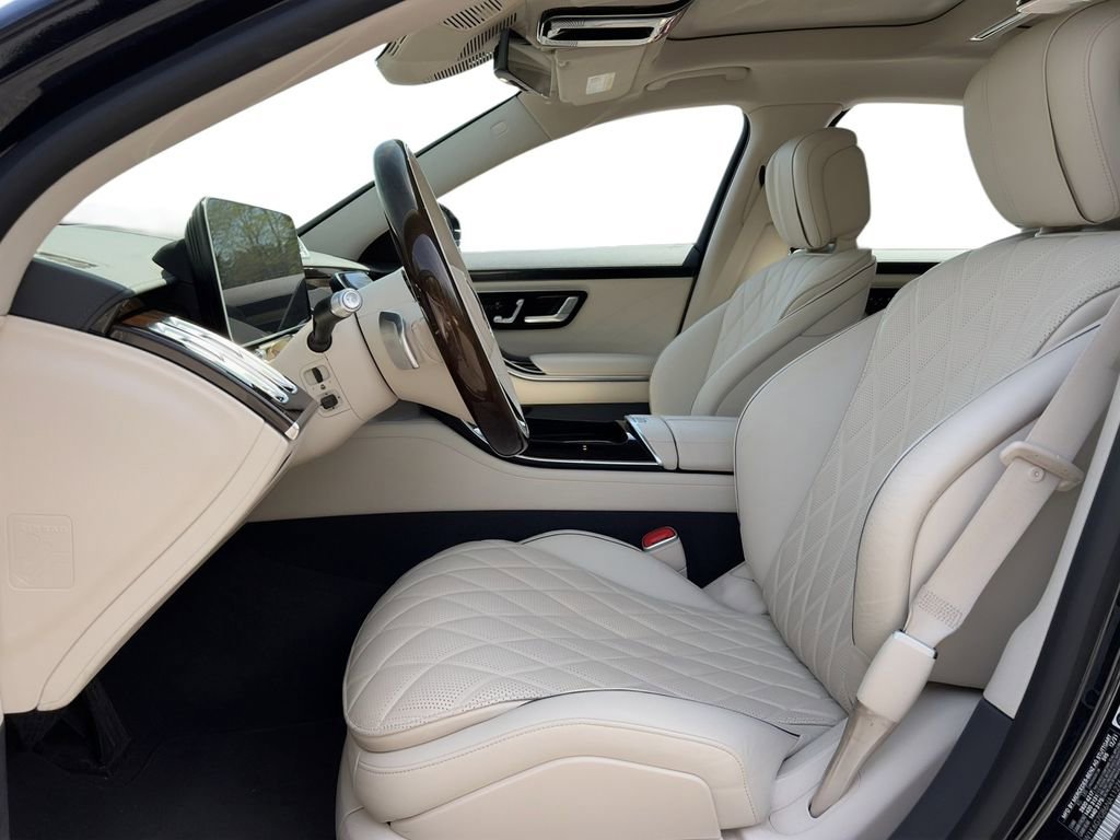 Used 2022 Mercedes-Benz S 580 4MATIC Sedan w/ Rear Seat Package image 6