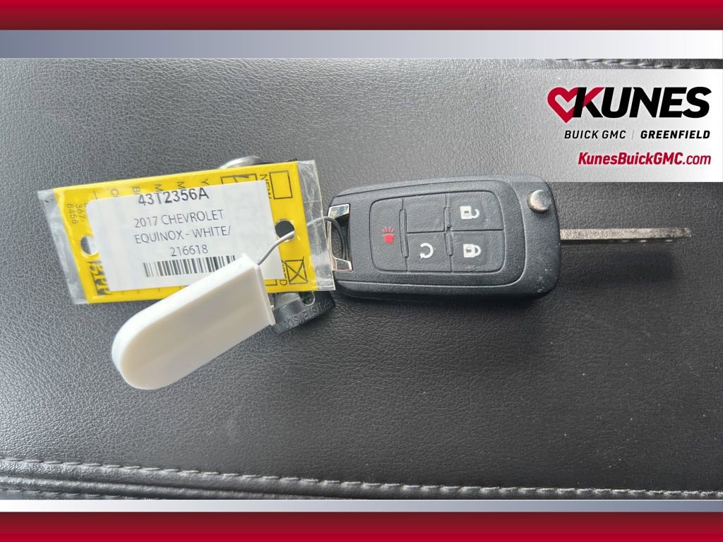 Used 2017 Chevrolet Equinox LT image 18