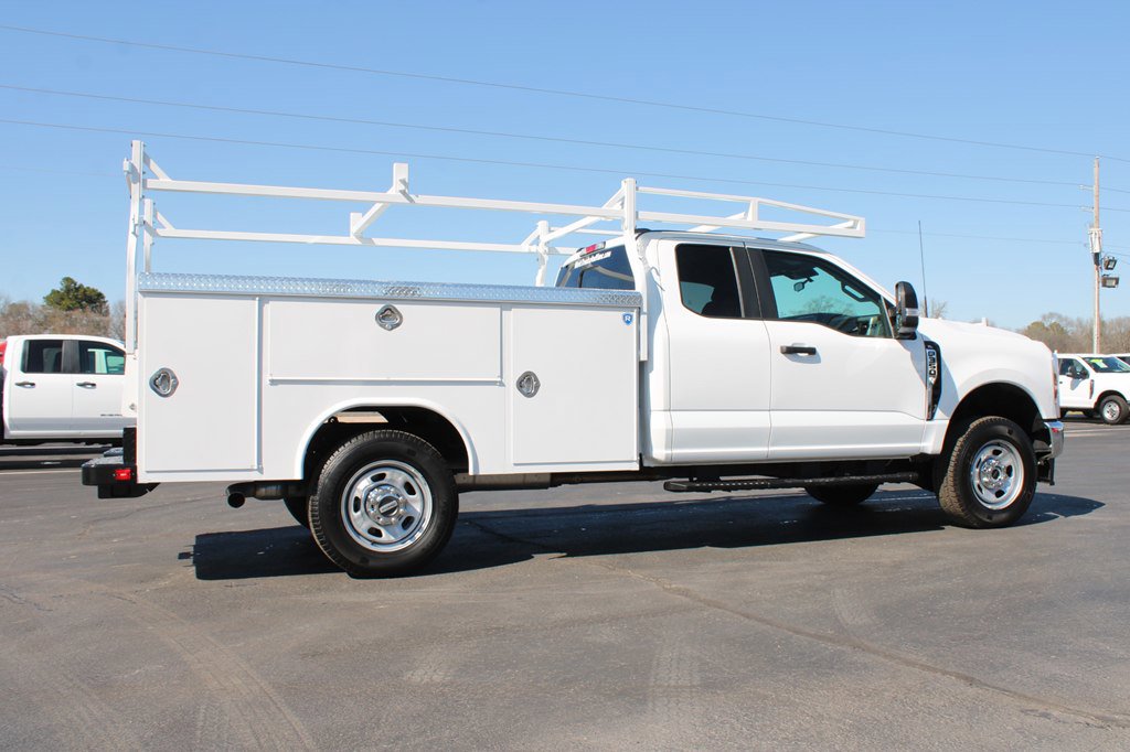 Used 2024 Ford F350 XL w/ XL Chrome Package image 7