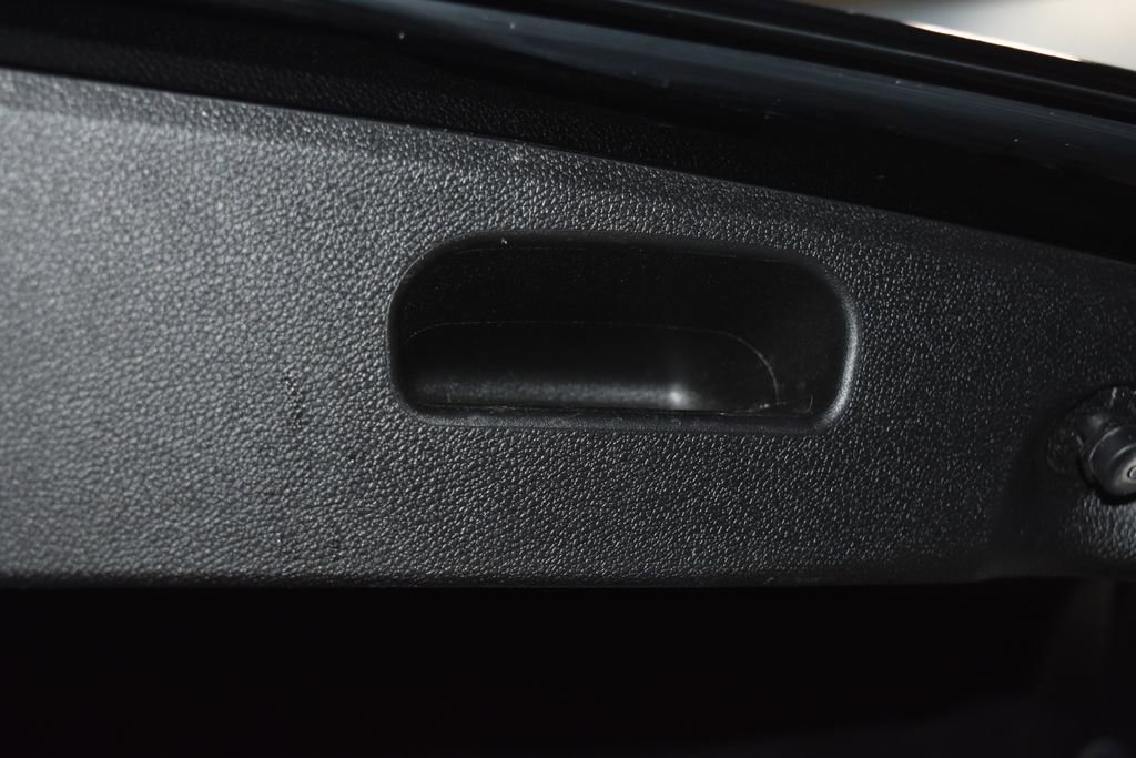 Used 2012 Mercedes-Benz E 350 4MATIC Sedan image 33