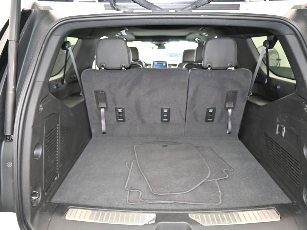 Used 2024 Chevrolet Suburban Z71 image 44