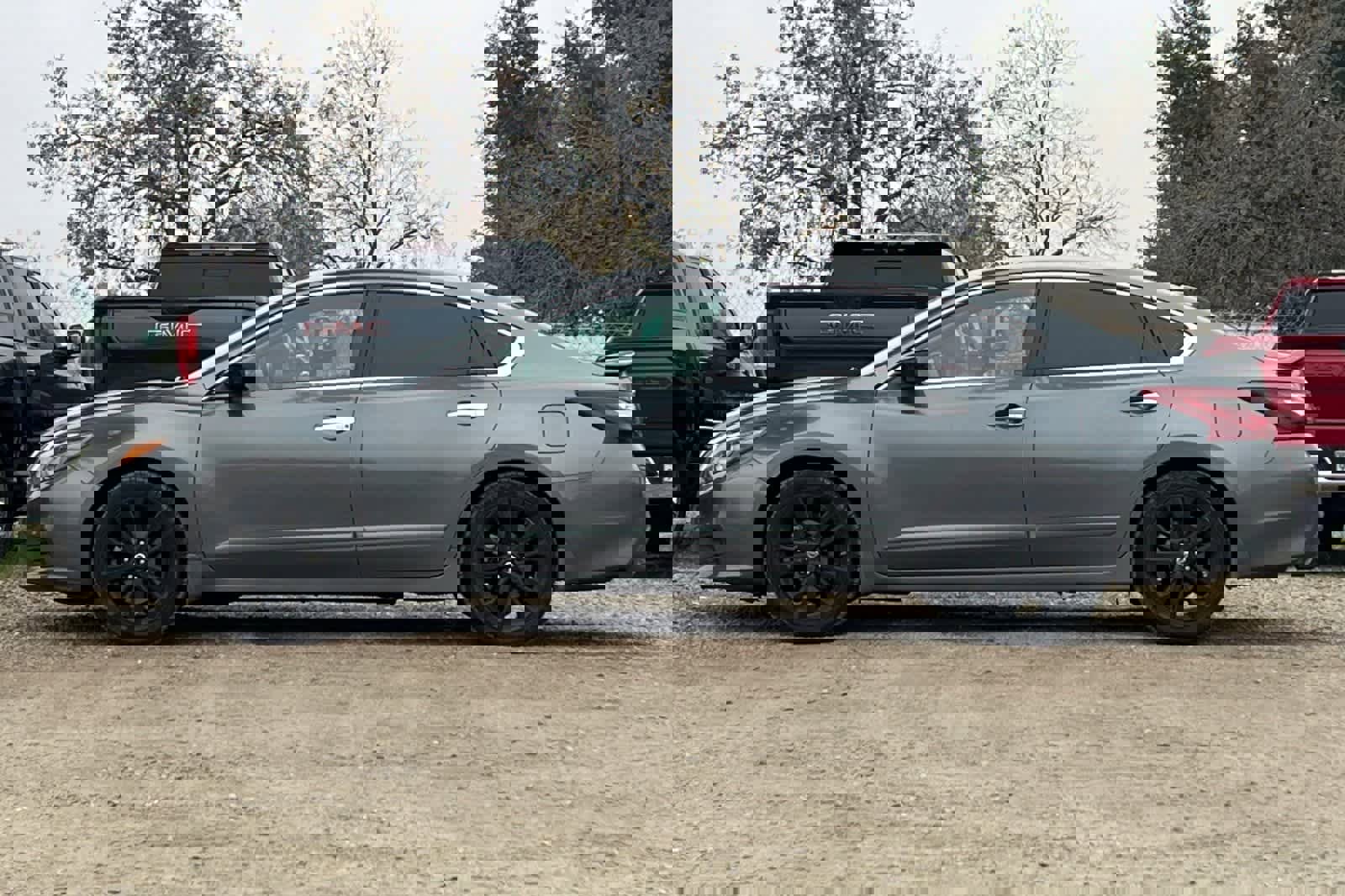 Used 2017 Nissan Altima 2.5 SR w/ Midnight Edition Package image 6