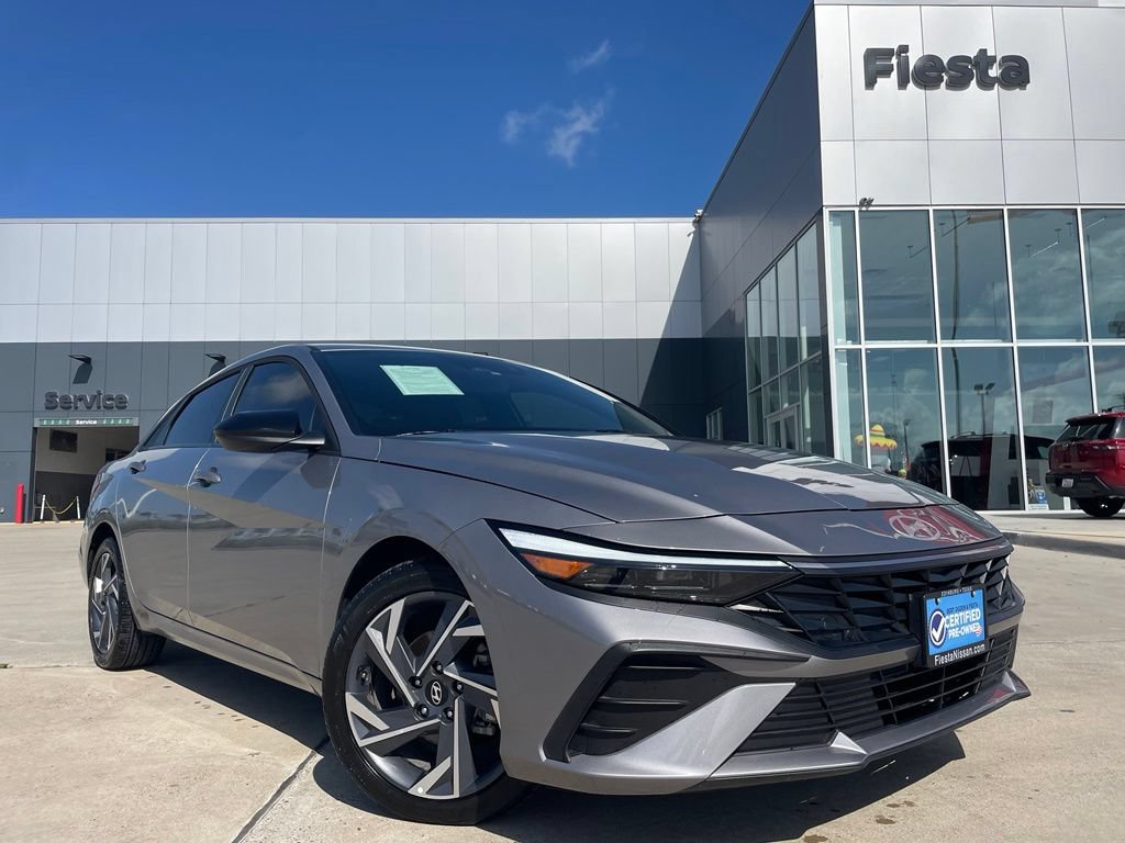 Used 2025 Hyundai Elantra Sport FWD image 1